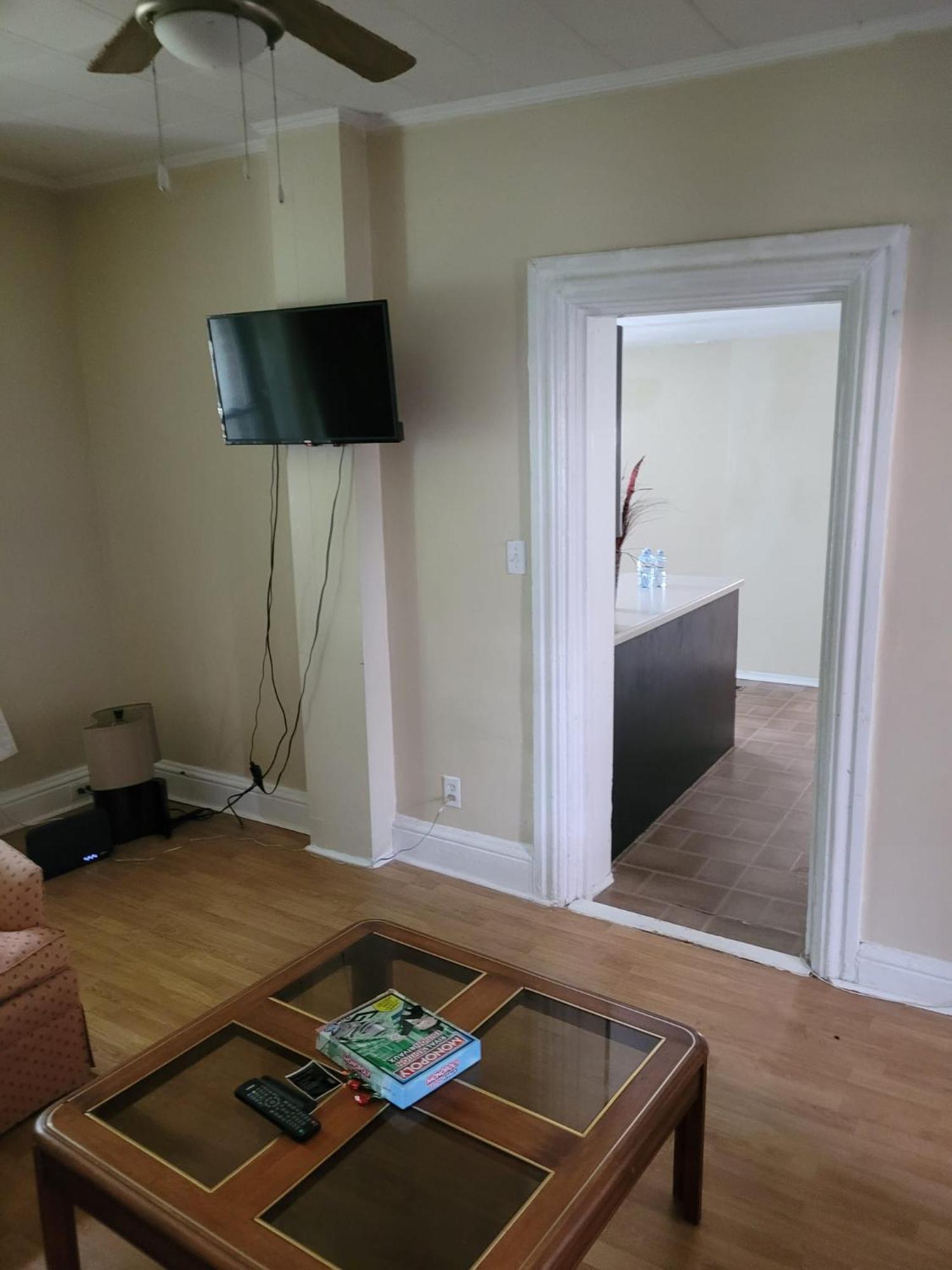Cozy Downtown Two Bedrooms Free Parking Κίνγκστον Εξωτερικό φωτογραφία